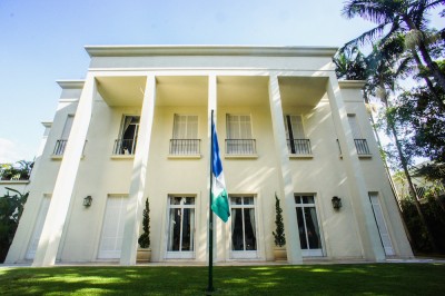 Mercado de imóveis de luxo crescem na crise